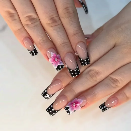 Aktuelle Arbeit aus dem Instagram-Feed von Chip's Nails & Beauty